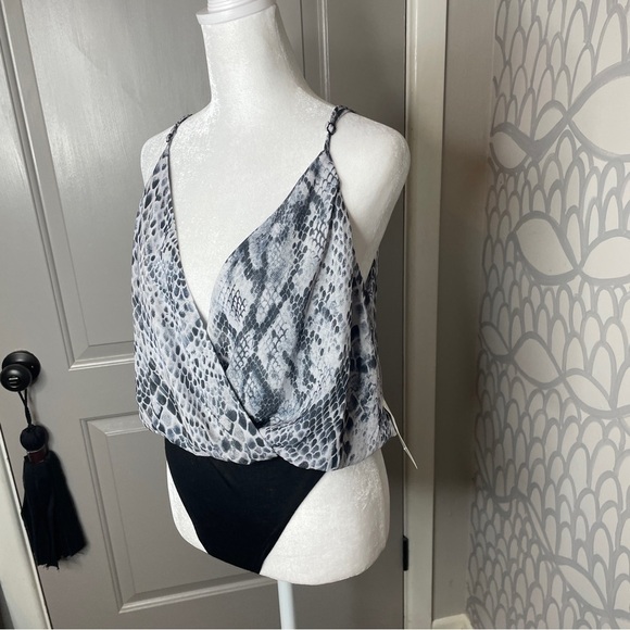 NWT New - TOBI SAHARA MULTI SNAKESKIN PRINT BODYSUIT Size Small - Picture 8 of 13